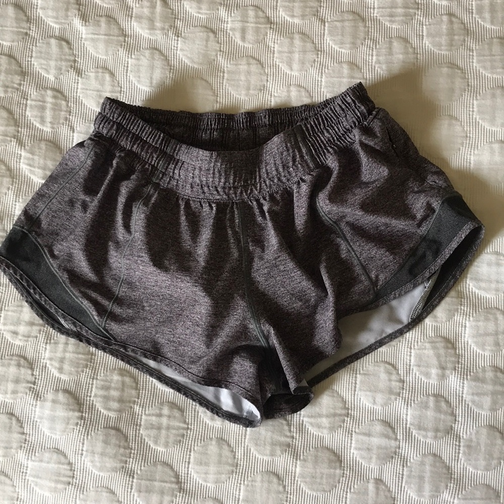 Lululemon hotty hot short 2.5”